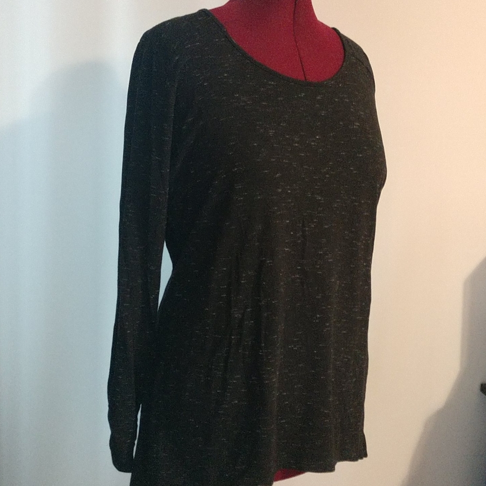 Top - Picture 3 of 9